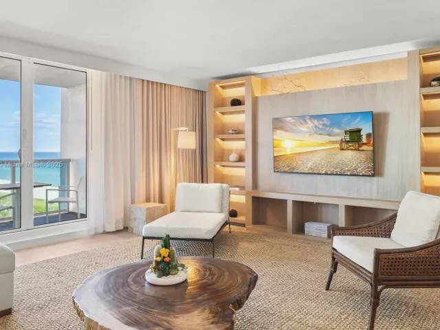 2-bedroom condo for sale in Miami Beach - 102 24th St 1215 - MondialRealty