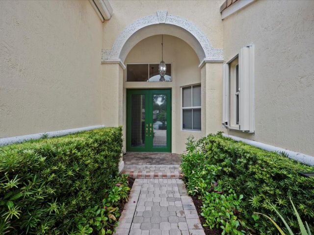 Home for sale at 7899 Preserve Drive - photo 6634278