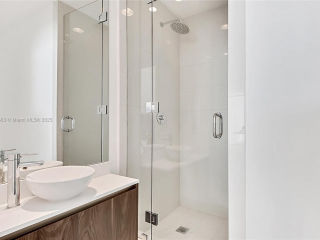 Apartment for sale  Unit #904 - photo 6613183