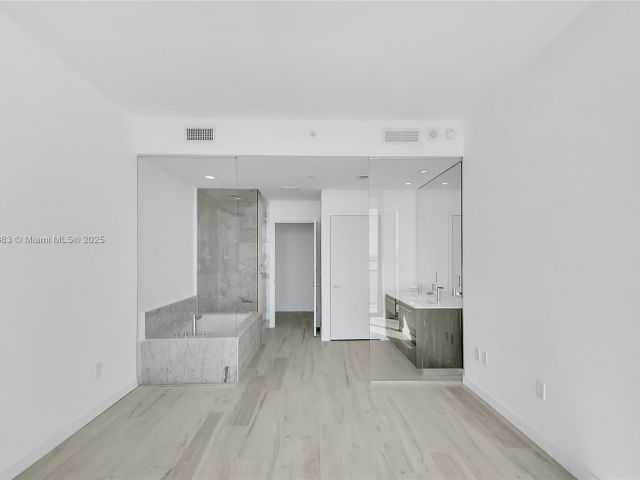 Apartment for sale  Unit #904 - photo 6613189