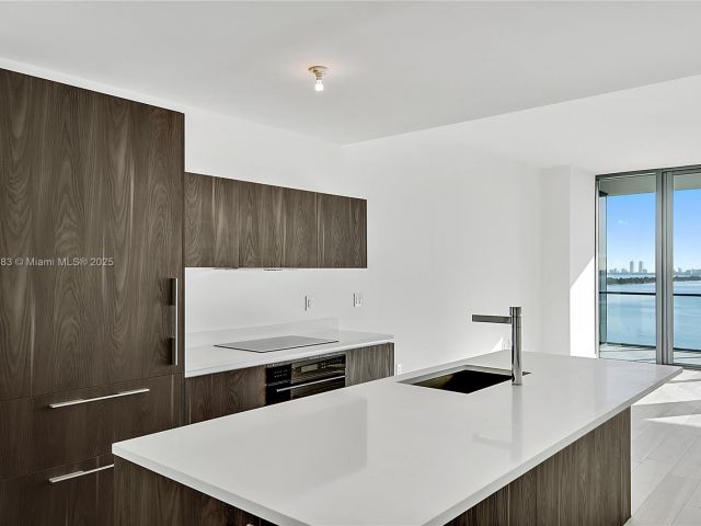 Apartment for sale  Unit #904 - photo 6613194