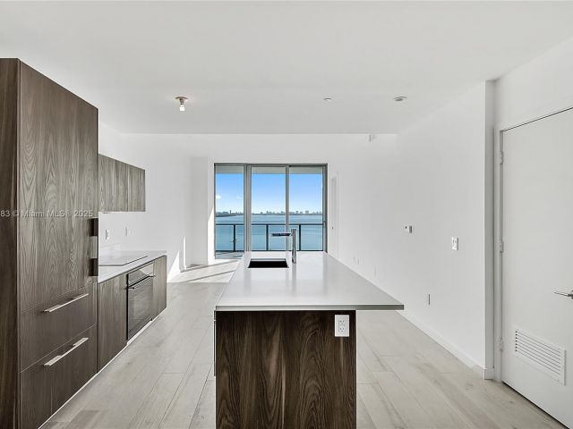 Apartment for sale  Unit #904 - photo 6613199