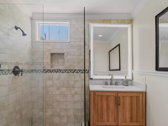 2-bedroom home for sale in West Palm Beach - 728 Newark St - MondialRealty