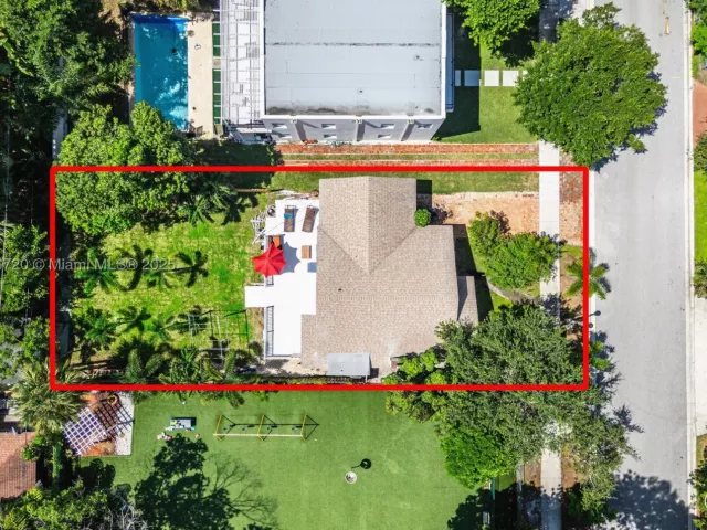 2-bedroom home for sale in West Palm Beach - 728 Newark St - MondialRealty