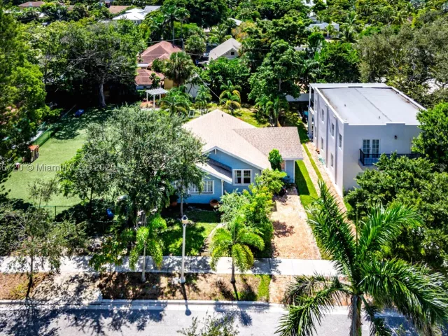 2-bedroom home for sale in West Palm Beach - 728 Newark St - MondialRealty