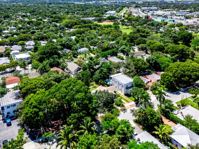 2-bedroom home for sale in West Palm Beach - 728 Newark St - MondialRealty