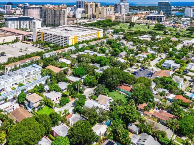 2-bedroom home for sale in West Palm Beach - 728 Newark St - MondialRealty
