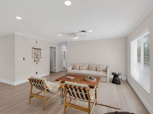 Home for rent at 802 Mallard Drive - photo 6616737