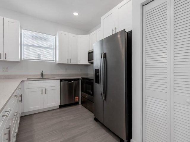 Home for rent at 3683 Saginaw Avenue - photo 6614293