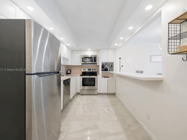 Apartment for sale  Unit #1425 - photo 6613005