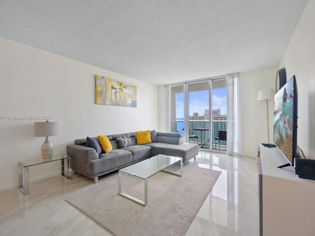 Apartment for sale  Unit #1425 - photo 6613011