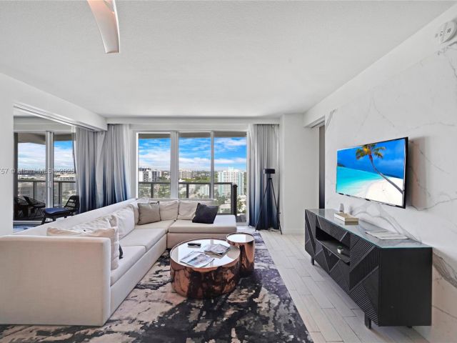 Apartment for sale  Unit #1704 - photo 6613430