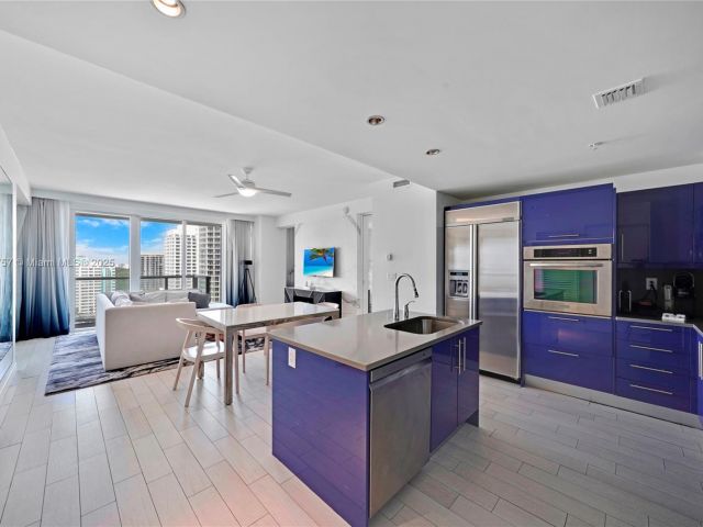 Apartment for sale  Unit #1704 - photo 6613435