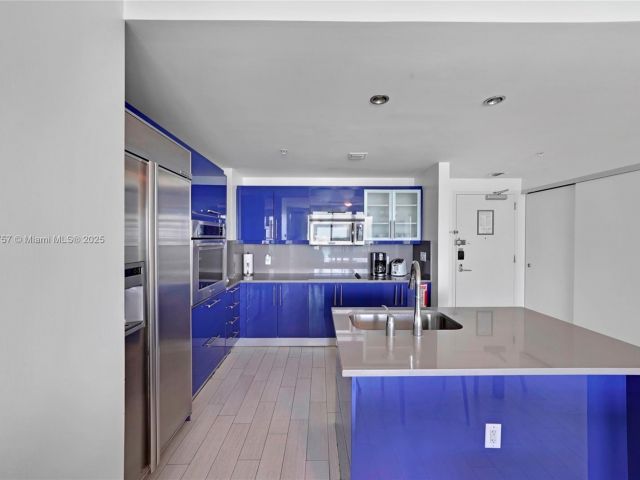 Apartment for sale  Unit #1704 - photo 6613436