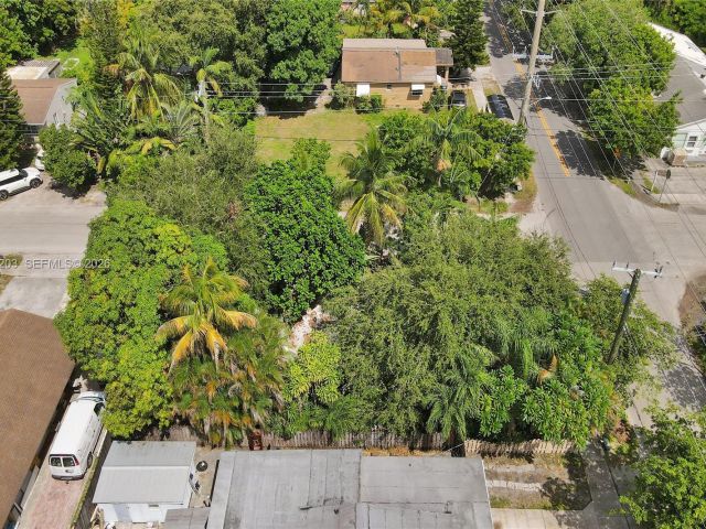 2-bedroom home for sale in Hollywood - 1024 N 24th Ave - MondialRealty