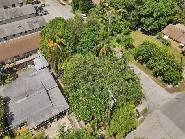 2-bedroom home for sale in Hollywood - 1024 N 24th Ave - MondialRealty