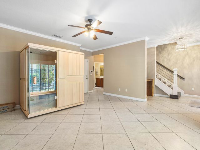 Home for rent at 34 NW 7th Street 34 - photo 6625457