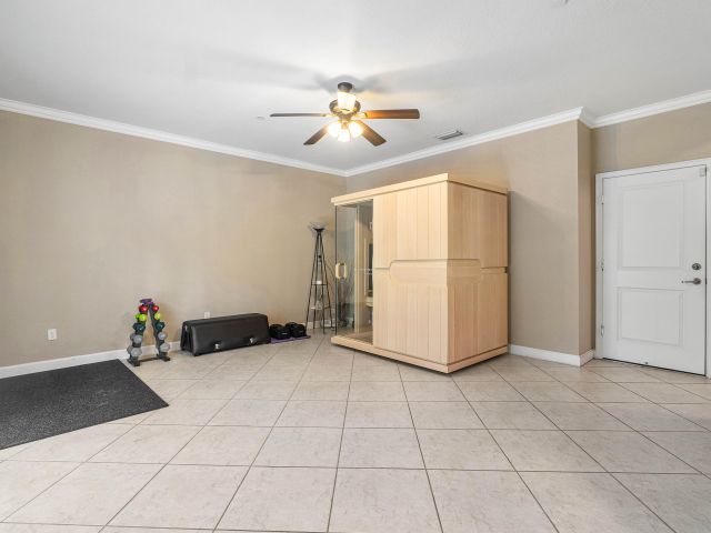 Home for rent at 34 NW 7th Street 34 - photo 6625458