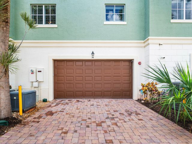 Home for rent at 34 NW 7th Street 34 - photo 6625463