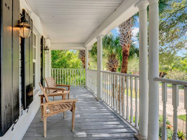 Home for rent at 306 N Swinton Avenue - photo 6614489