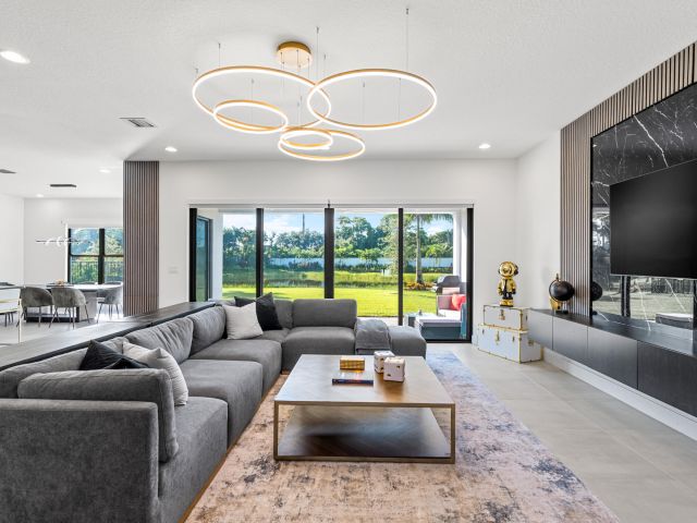 Home for sale at 8258 Essex Country Club Drive - photo 6622550