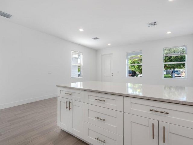 Home for rent at 3715 Saginaw Avenue - photo 6627722