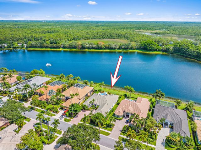 Home for sale at 8933 Lakes Boulevard - photo 6614370