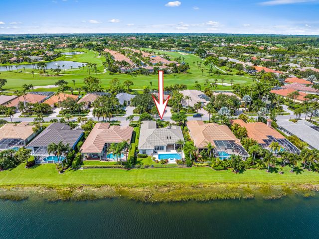 Home for sale at 8933 Lakes Boulevard - photo 6614374