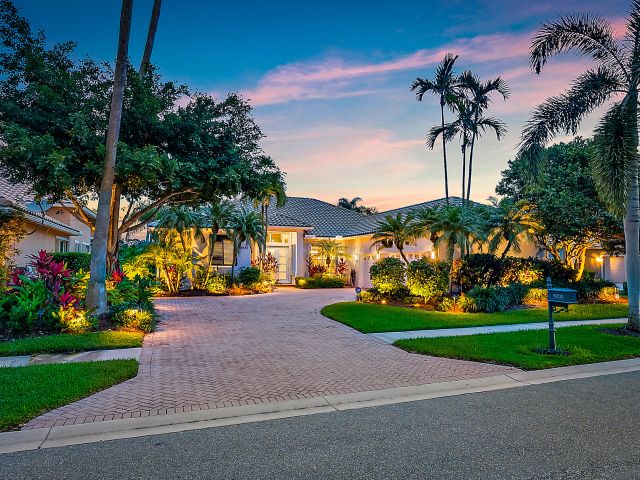 Home for sale at 8933 Lakes Boulevard - photo 6614382