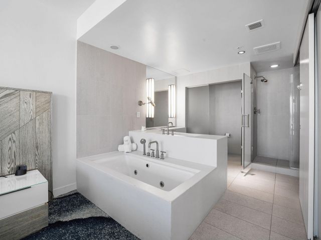 Apartment for sale  Unit #1704 - photo 6626758