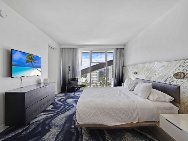 Apartment for sale  Unit #1704 - photo 6626760