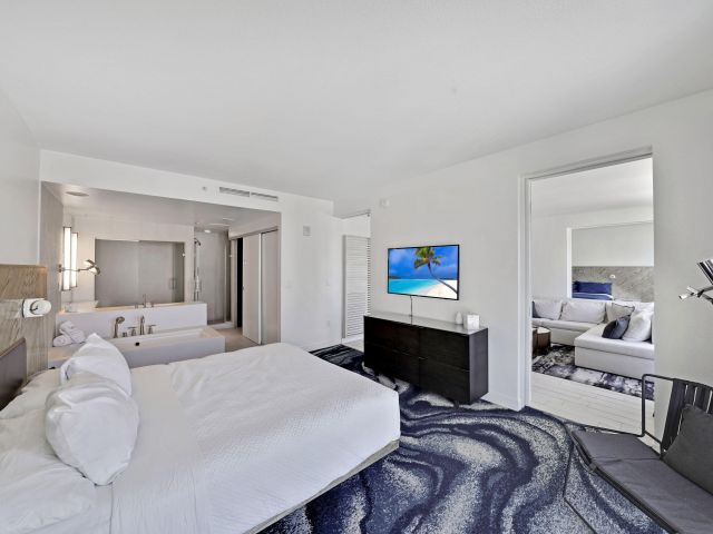 Apartment for sale  Unit #1704 - photo 6626761