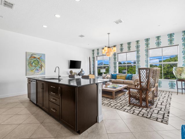 Home for rent at 3620 S Dixie Highway 240 - photo 6635850