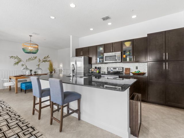 Home for rent at 3620 S Dixie Highway 240 - photo 6635852