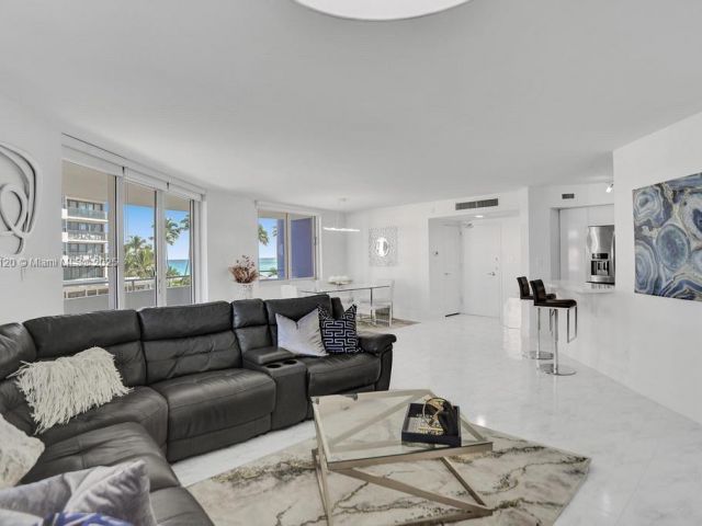 Apartment for rent  Unit #412 - photo 6639609