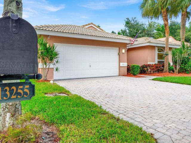 Home for rent at 13255 Royale Sabal Court - photo 6617684