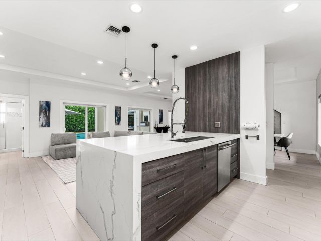 Home for sale at 1044 NW 6th Drive - photo 6643494