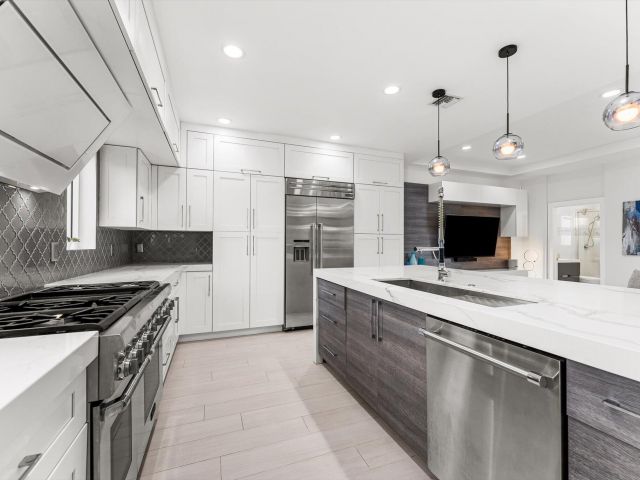 Home for sale at 1044 NW 6th Drive - photo 6643495