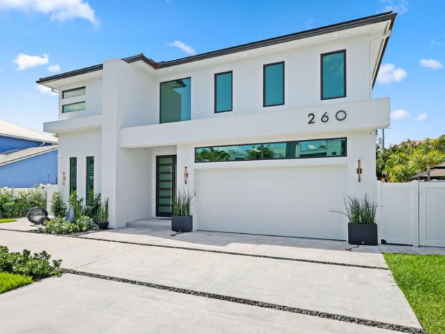 Home for sale at 260 NE 3rd Street - photo 6644688