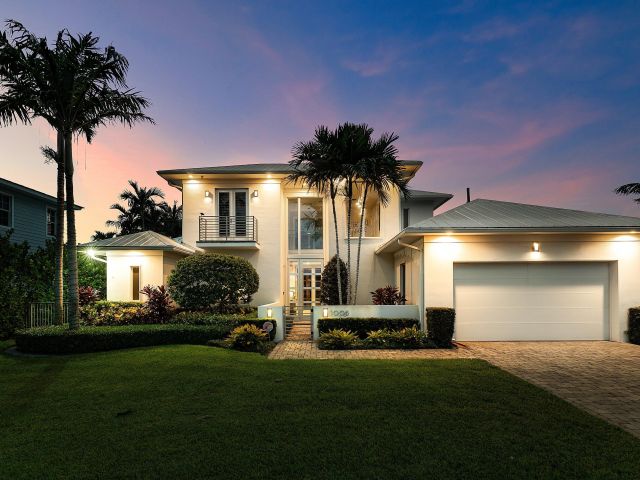 Home for sale at 1008 NW 1st Avenue - photo 6656680