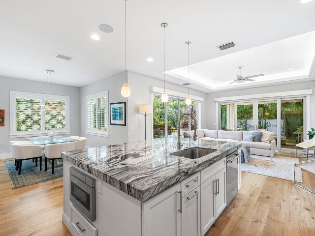 Home for sale at 1008 NW 1st Avenue - photo 6722425