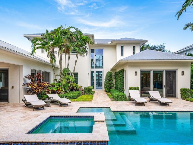 Home for sale at 1008 NW 1st Avenue - photo 6722431