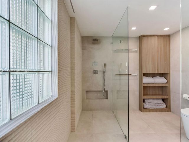 Apartment for sale  Unit #811 - photo 6646099