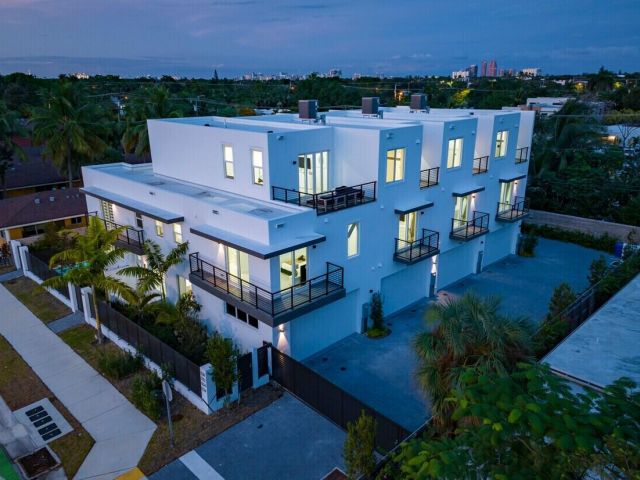 Home for rent at 1220 NE 15th Avenue - photo 6642809