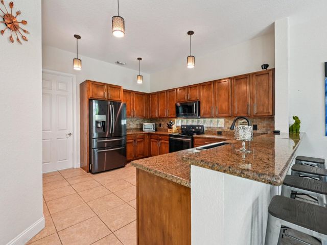 Home for sale at 553 Gazetta Way - photo 6616335