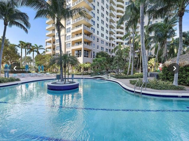 2-bedroom condo for rent in Aventura - 19501 W Country Club Dr 2515 - MondialRealty