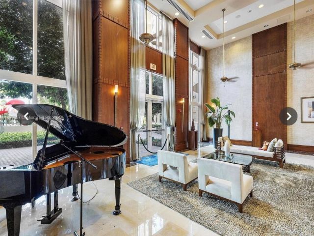 2-bedroom condo for rent in Aventura - 19501 W Country Club Dr 2515 - MondialRealty