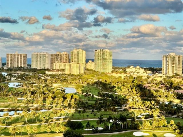 2-bedroom condo for rent in Aventura - 19501 W Country Club Dr 2515 - MondialRealty