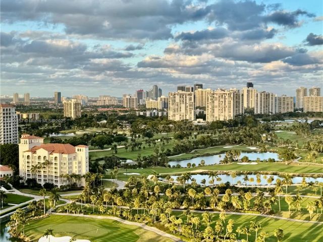 2-bedroom condo for rent in Aventura - 19501 W Country Club Dr 2515 - MondialRealty