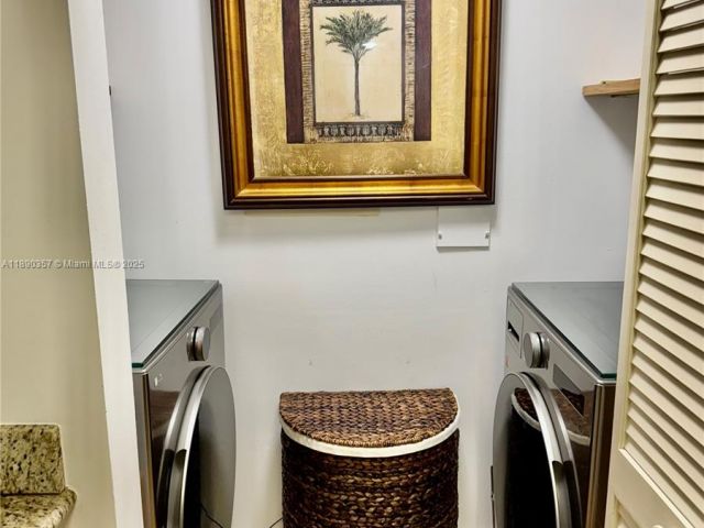 2-bedroom condo for rent in Aventura - 19501 W Country Club Dr 2515 - MondialRealty